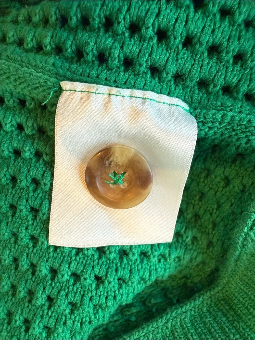 Lululemon Green V-Neck Button-Up Women's Cardigan Crochet Mesh Relaxed Fit Small